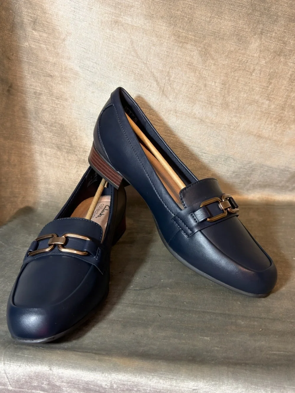 Clarks Juliet Echo Navy Leather Slip-On Shoes. Women's Size 10M NEW